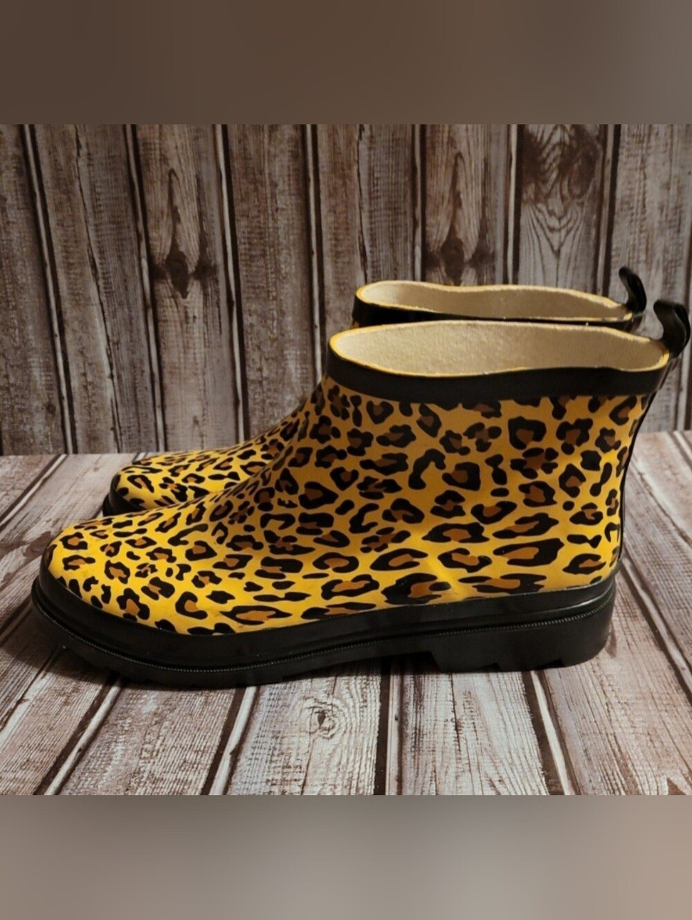 Via Rosa Leopard Print Rain Ankle Boots -Size 11